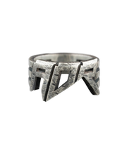 EMBLEM RING