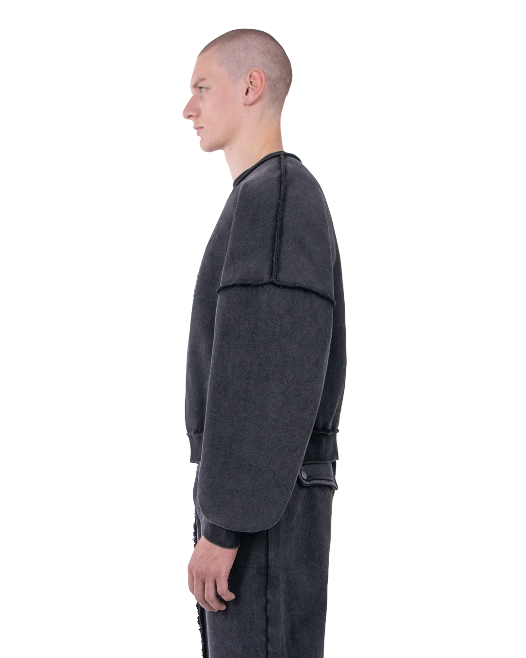 LOGO SWEATER - BLACK