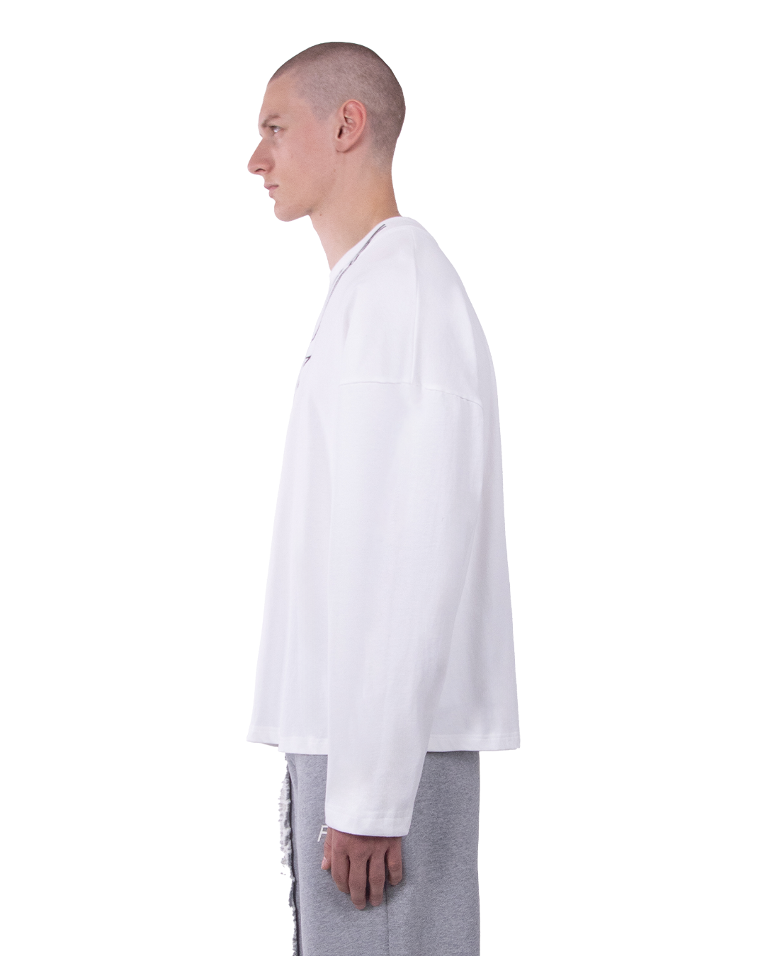 STRING LONGSLEEVE
