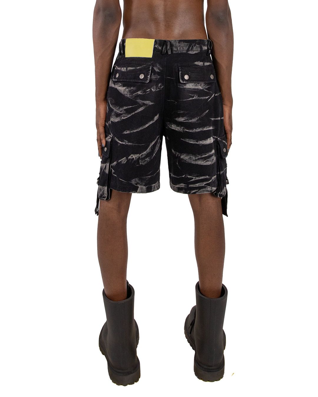 FALLOUT SHORTS