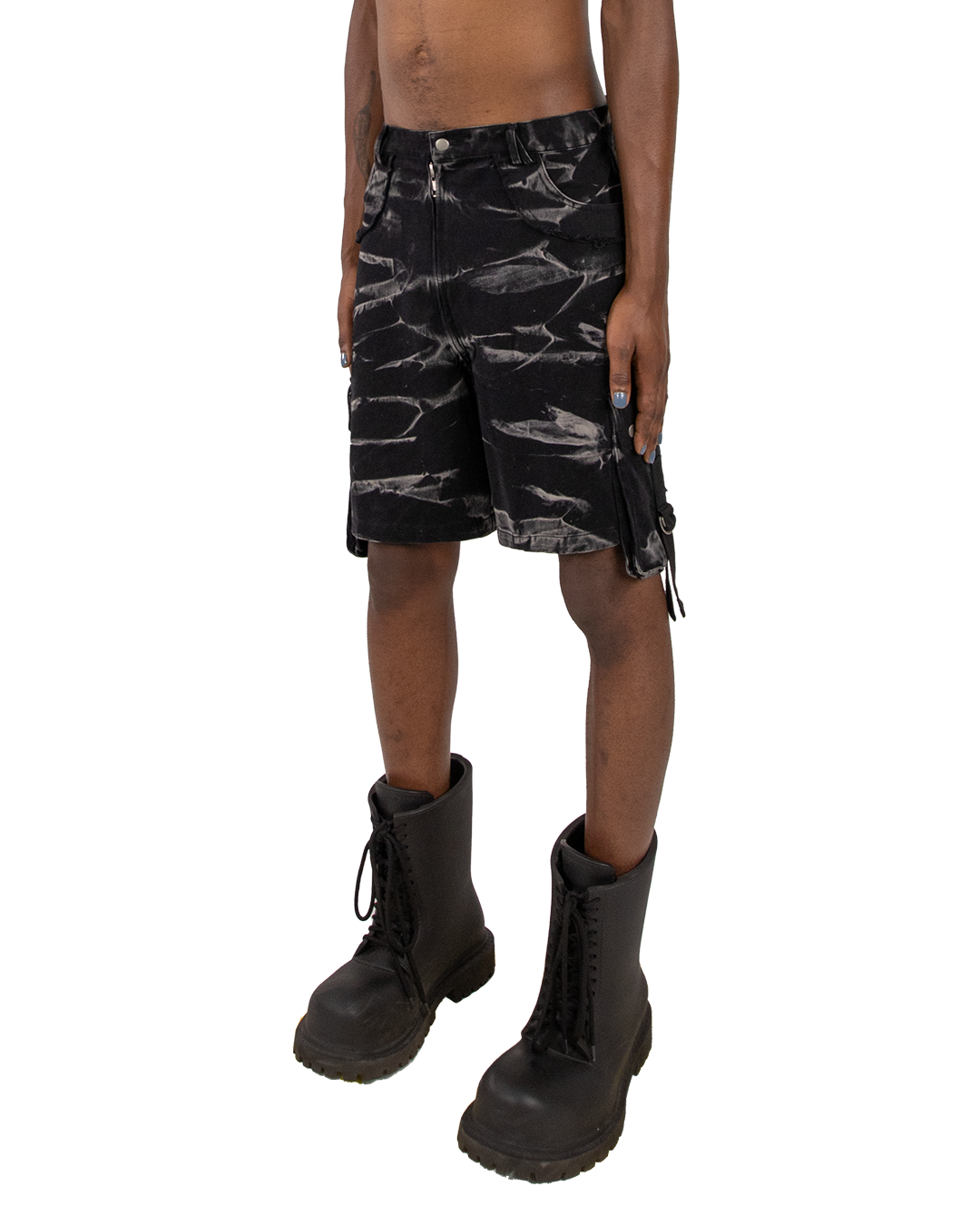 FALLOUT SHORTS
