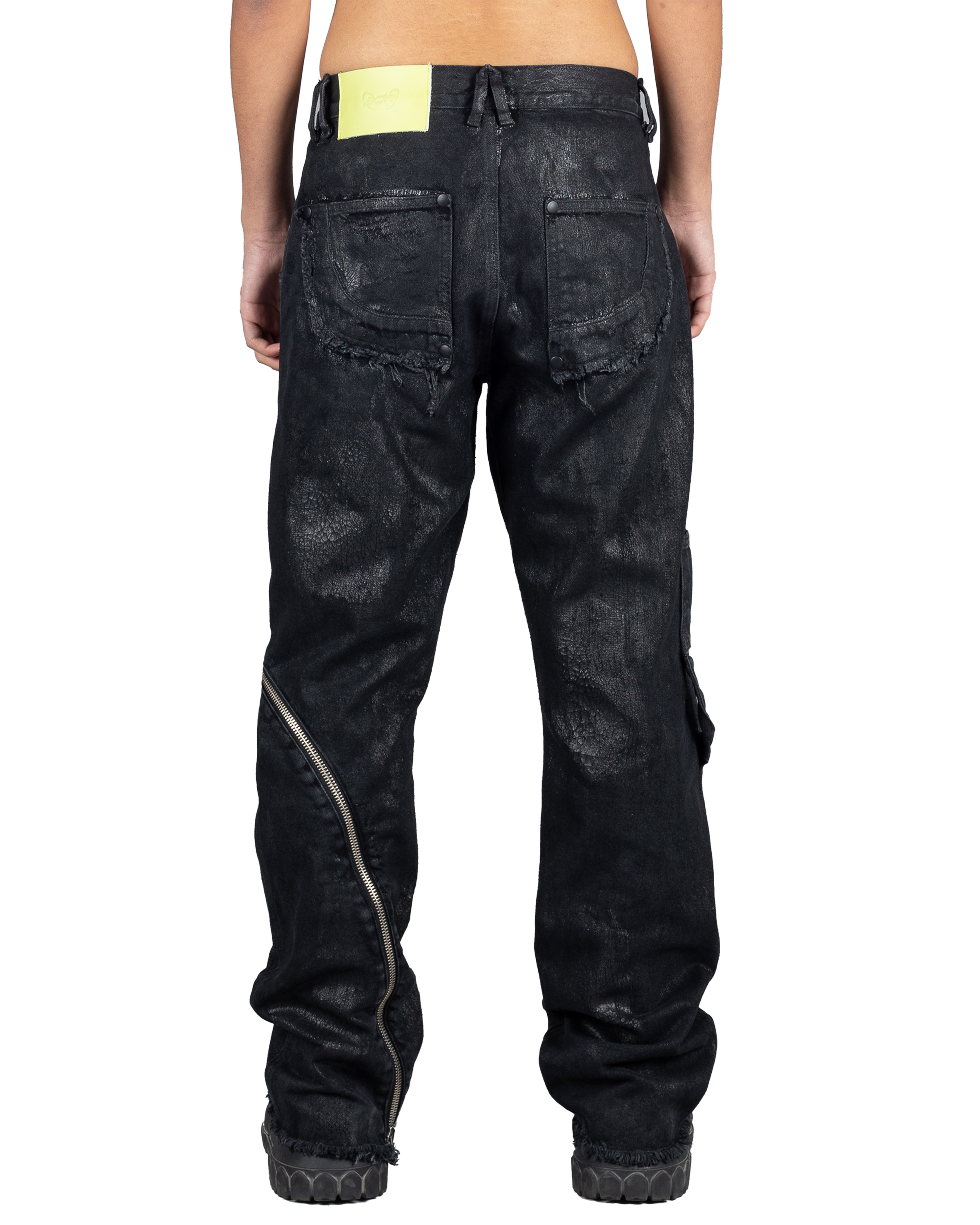 【OJOS】 Crack Washed Denim Pants / Charcoal Ojos Crack Washed Denim Pants – DALAC SEOUL